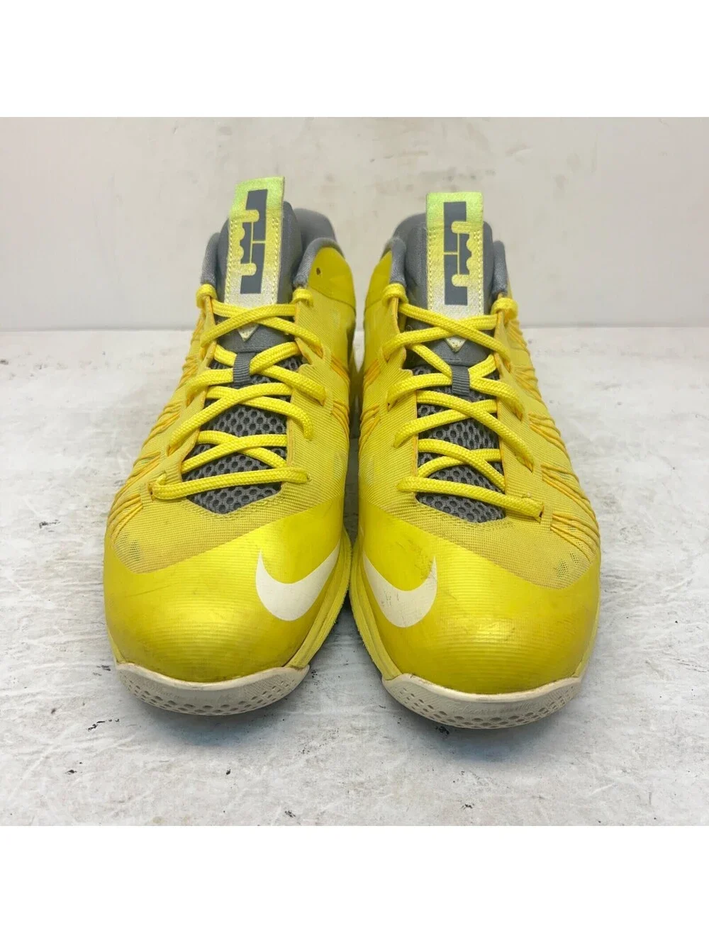 Nike Men's LeBron 10 Low Basketball Sneakers 579765-700 ‘Sonic Yellow’ Size 13M